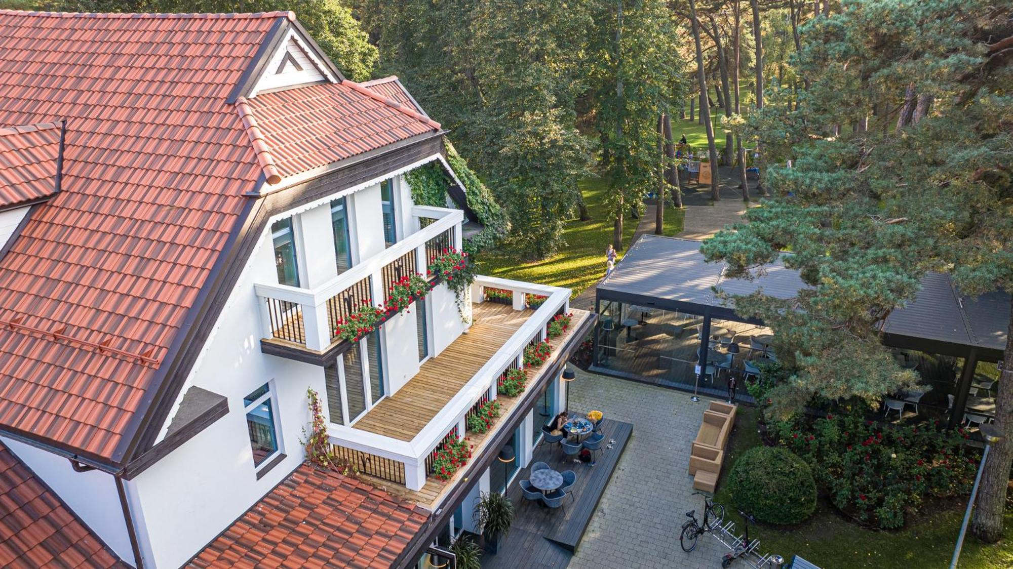 Palanga Life Balance Spa Hotel Exterior photo The house of the German ambassador in Warsaw