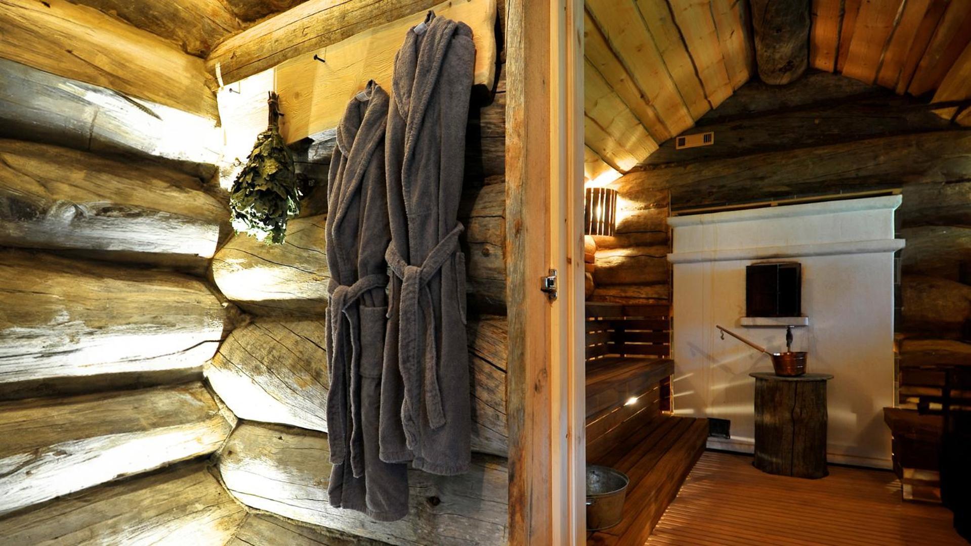 Palanga Life Balance Spa Hotel Exterior photo A bathrobe hanging on a door